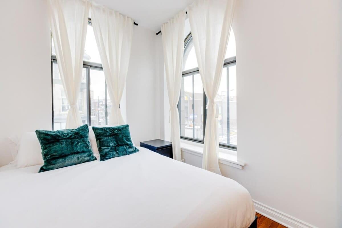 M11 Gorgeous Bright Corner 2Br In Heart Of Mtl Apartman Montréal Kültér fotó